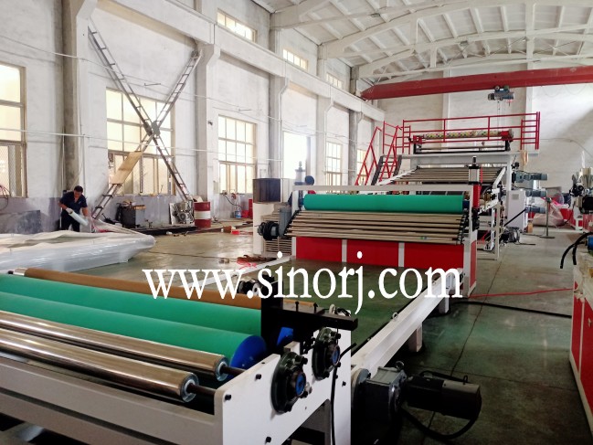 仿大理石板生產線，地板革生產線，三輥四輥集裝箱發貨中